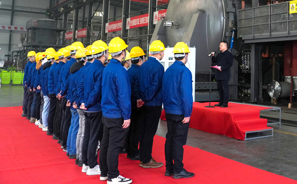 “双子座”大型CC复合材料真空裂解系统成功下线-(3).jpg “双子座”大型CC复合材料真空裂解系统成功下线-(3).jpg